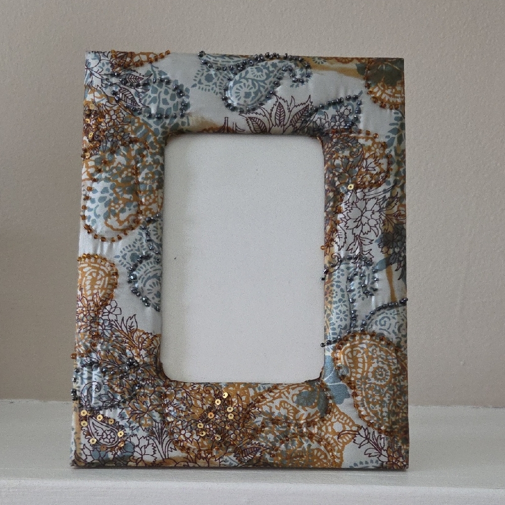 Decorative Sequin Paisley Photo Frame